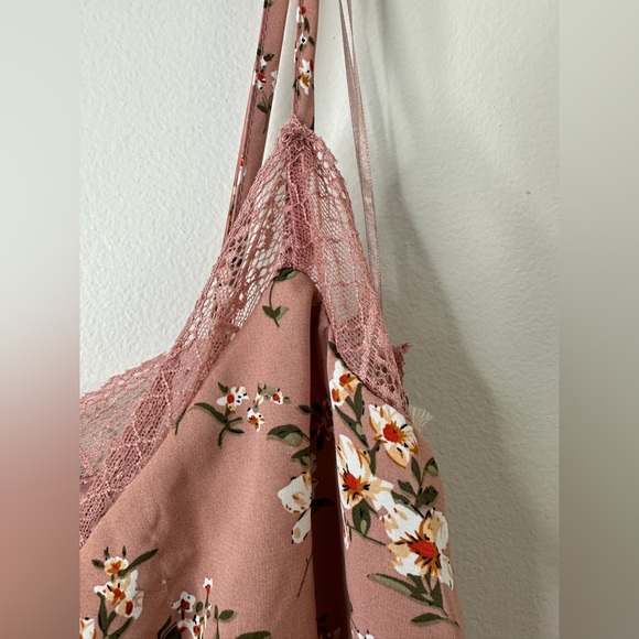 Threads & States Floral Dress - Picture 10 of 11